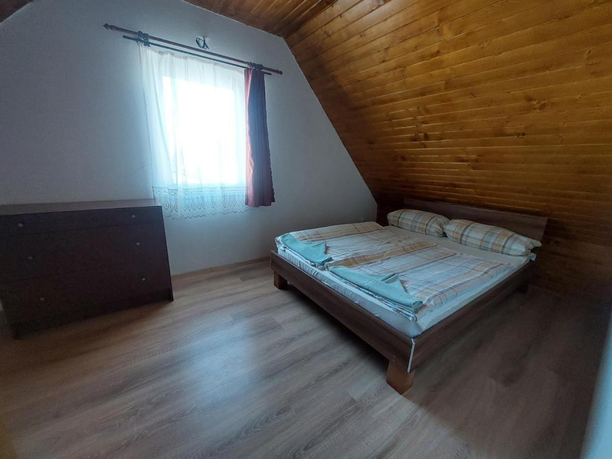 Villa Orban Nyaralohaz Kovagoors Exterior foto